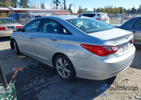 2011 Hyundai Sonata Limited z USA, uszkodzony, nr VIN 5NPEC4AC7BH011645